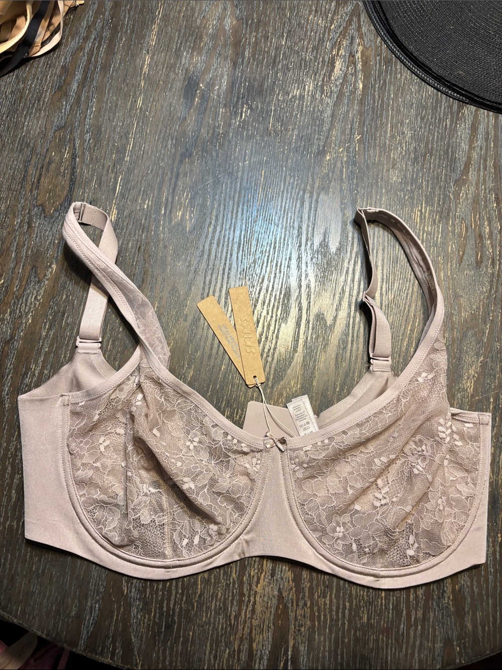 SKIMS Lace unlined minimized Underwire Bra Fawn 38DDDD NWT
